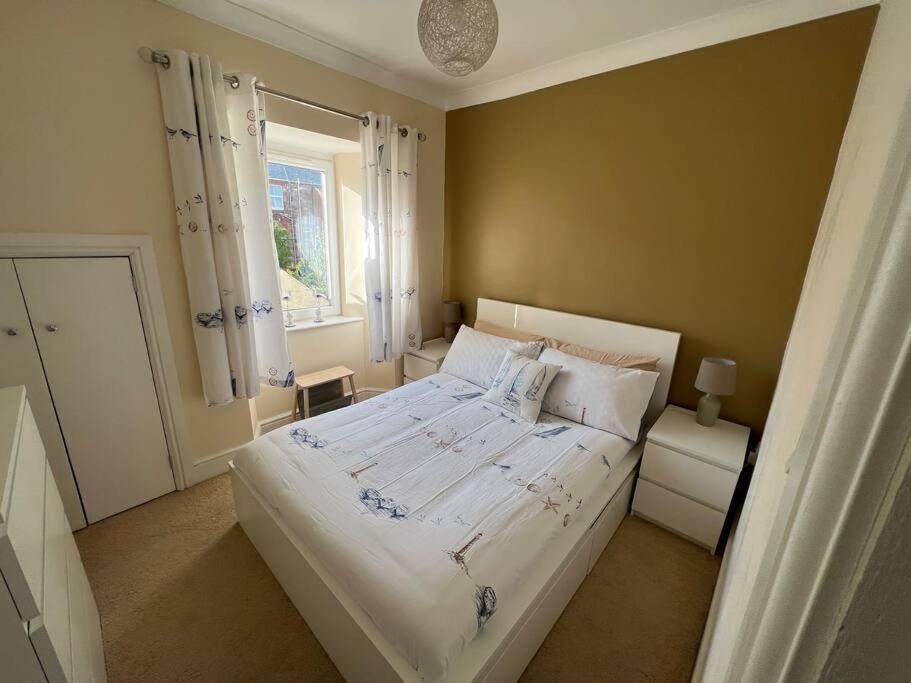 Fantastic 3 Bedroom Holiday Home Millport Buitenkant foto