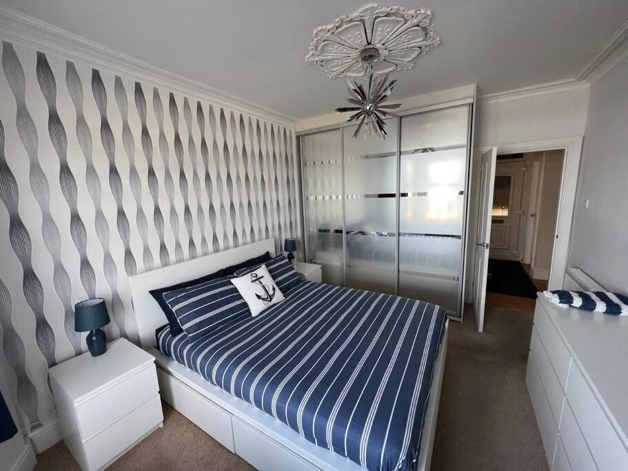 Fantastic 3 Bedroom Holiday Home Millport Buitenkant foto