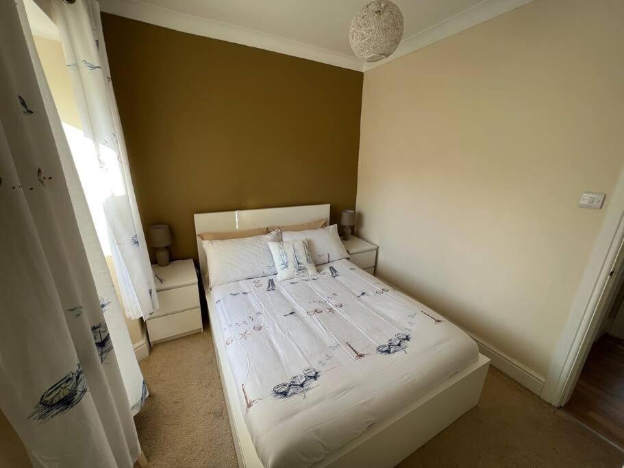 Fantastic 3 Bedroom Holiday Home Millport Buitenkant foto