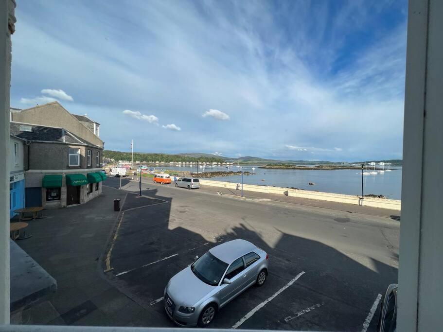 Fantastic 3 Bedroom Holiday Home Millport Buitenkant foto